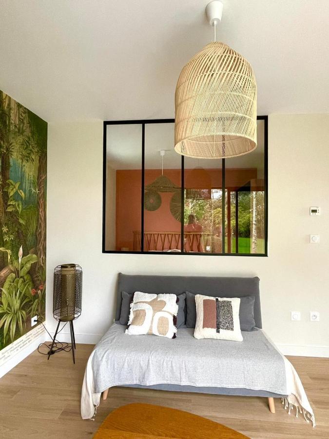 Au Petit Manoir Villa Montbert Bagian luar foto
